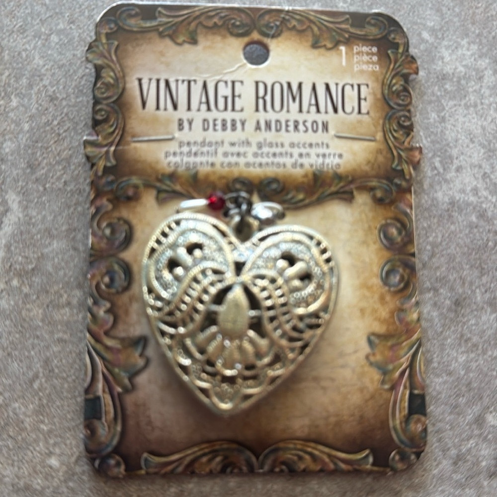 Vintage romance heart pendent